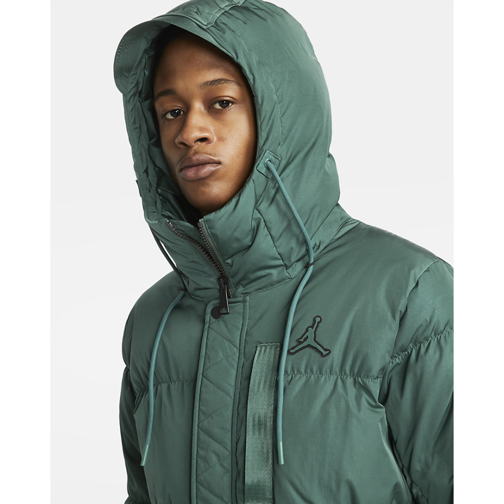Зимняя куртка Nike Jordan Essential Statement Parka DA9804-333