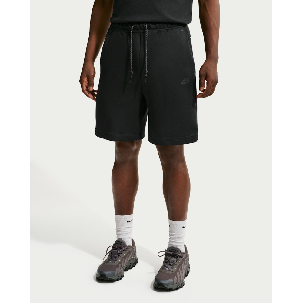 Шорты повседневные Nike Sportswear Tech Fleece IM0693-010