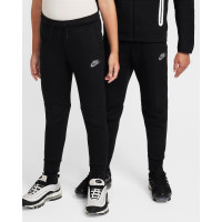Дитячі штани Nike Boys Sportswear Tech Fleece Jogger FZ5434-010