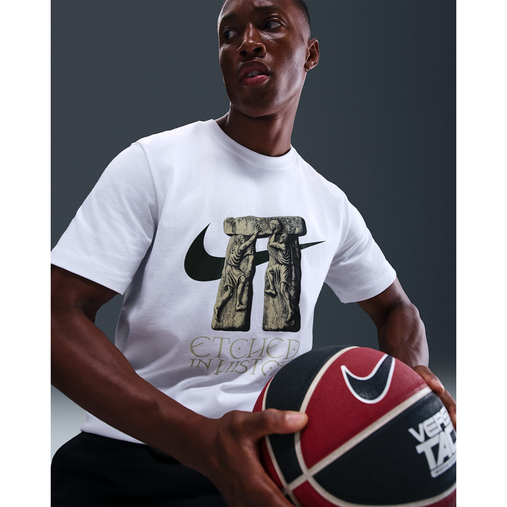 Футболка Nike Etched Tee HV1699-100