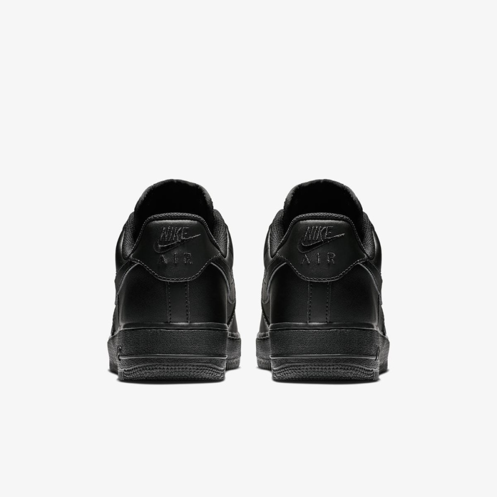 Кросівки Nike Air Force 1 07 CW2288-001