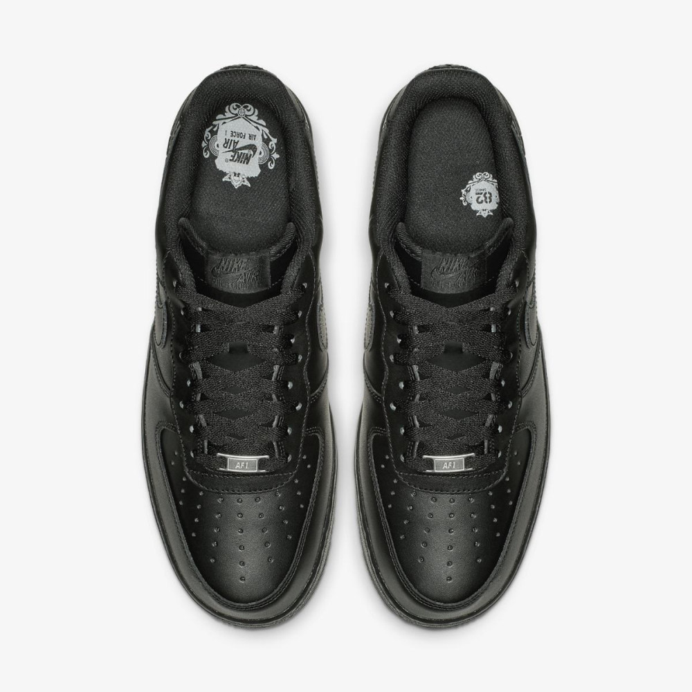 Кросівки Nike Air Force 1 07 CW2288-001