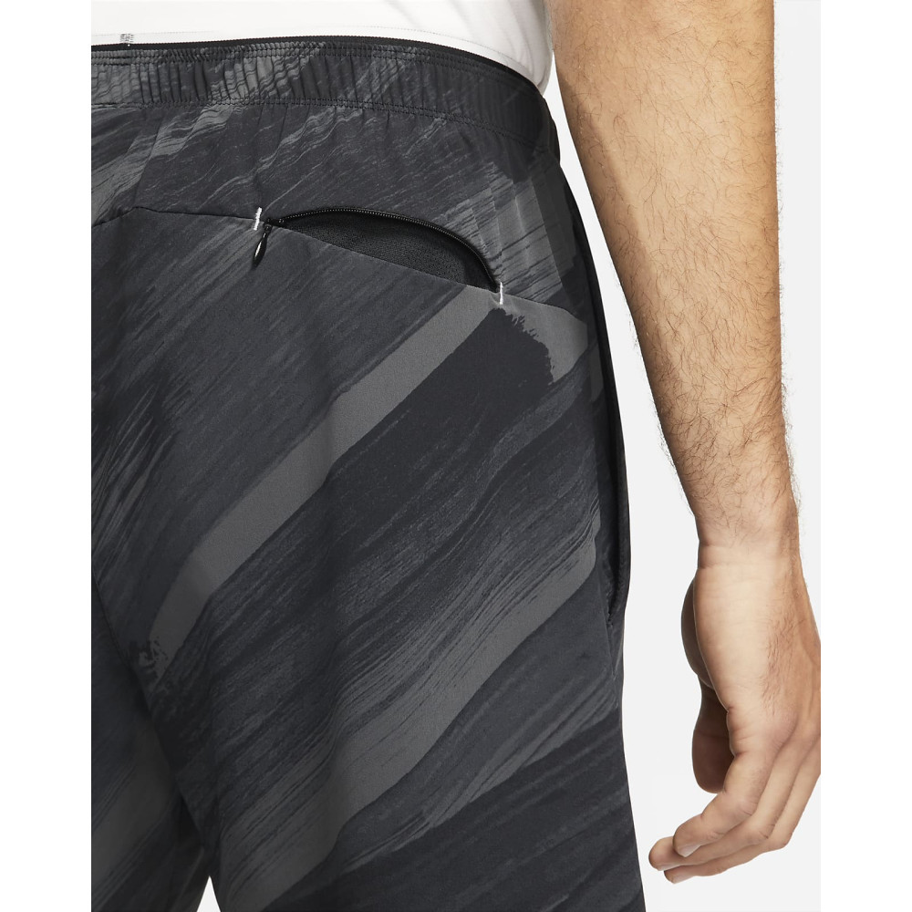 Шорти Nike Dri-FIT Sport Clash Woven Short  DD1717-010