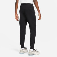 Штани Nike Sportswear Tech Fleece Joggers FB8002-010