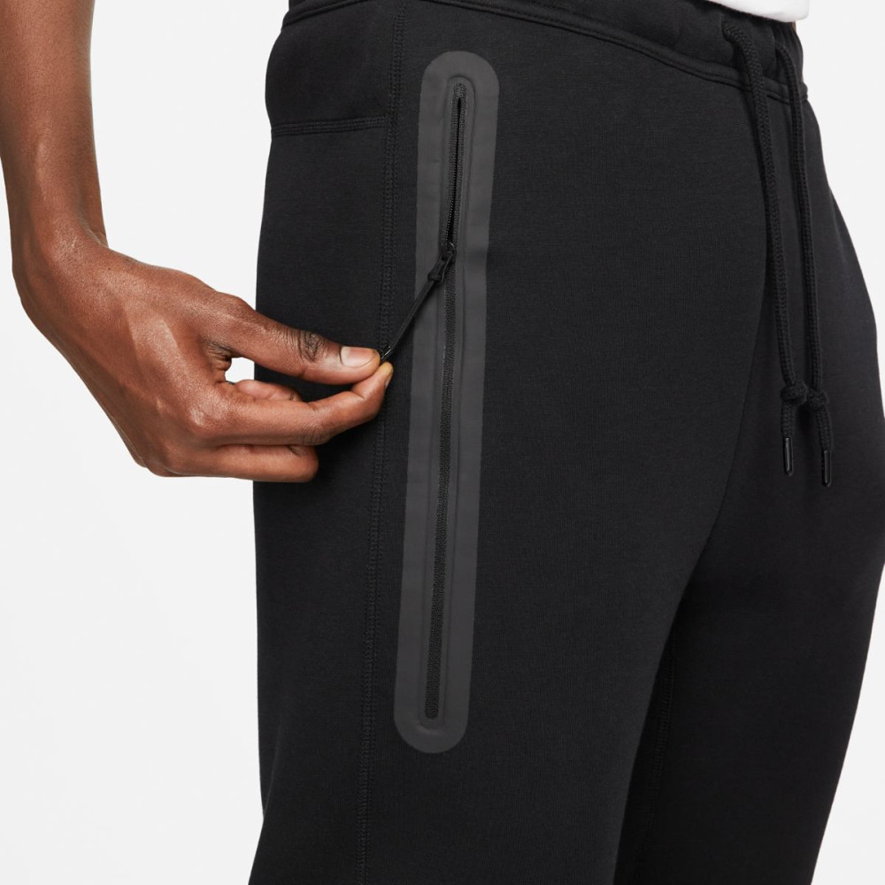 Штани Nike Sportswear Tech Fleece Joggers FB8002-010