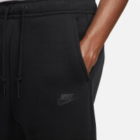 Штани Nike Sportswear Tech Fleece Joggers FB8002-010