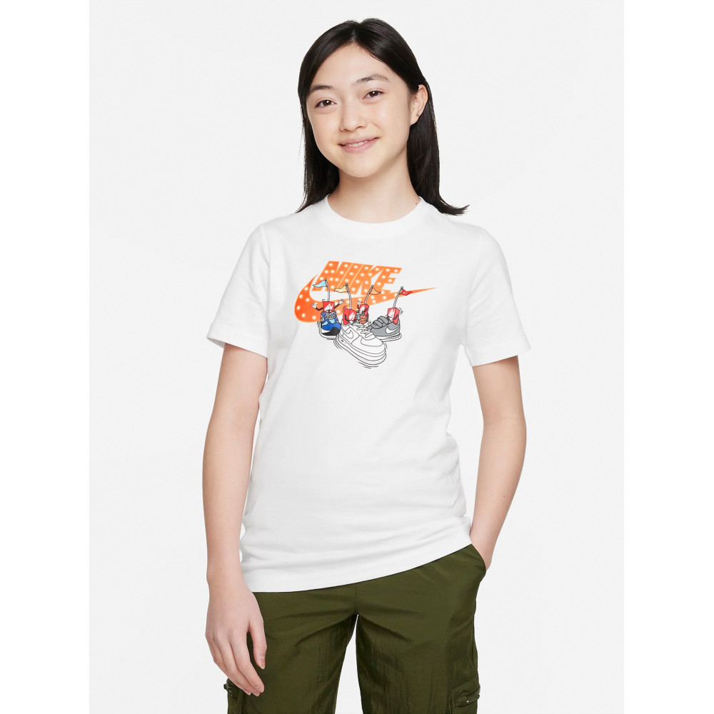 Дитяча футболка Nike Sportswear Boxy Tee FD0844-100