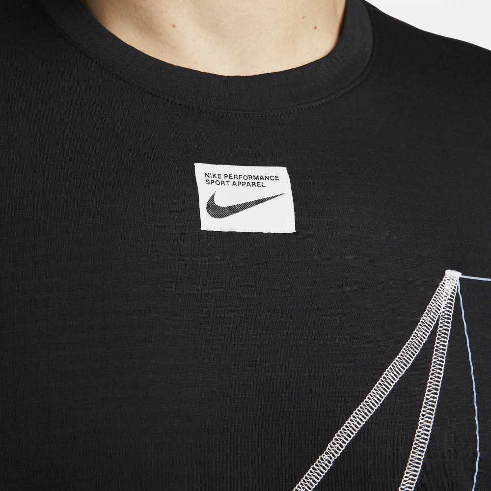Футболка Nike Dri-Fit Q5 Top DQ6626-010
