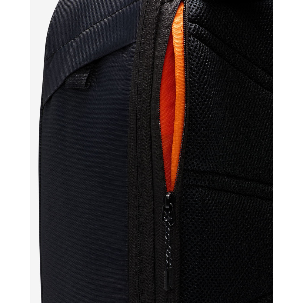 Рюкзак Nike Sportswear Commute Backpack FZ6128-011