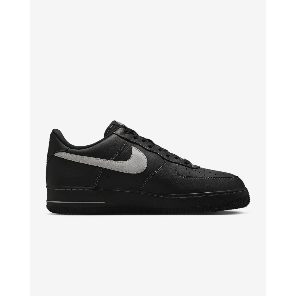 Кросівки Nike Air Force 1 07 LV8 HQ2037-006