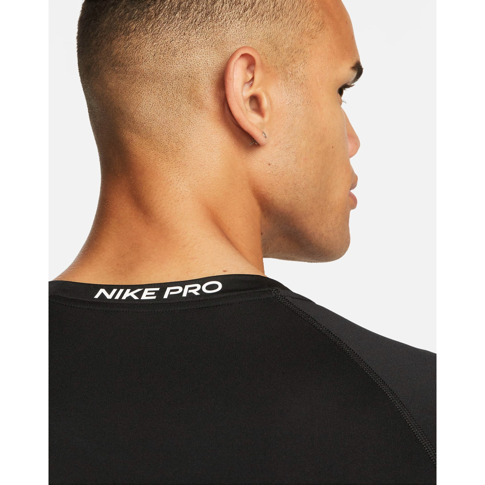 Термо футболка Nike Pro Dri-FIT Top Shortsleeve Tight FB7932-010
