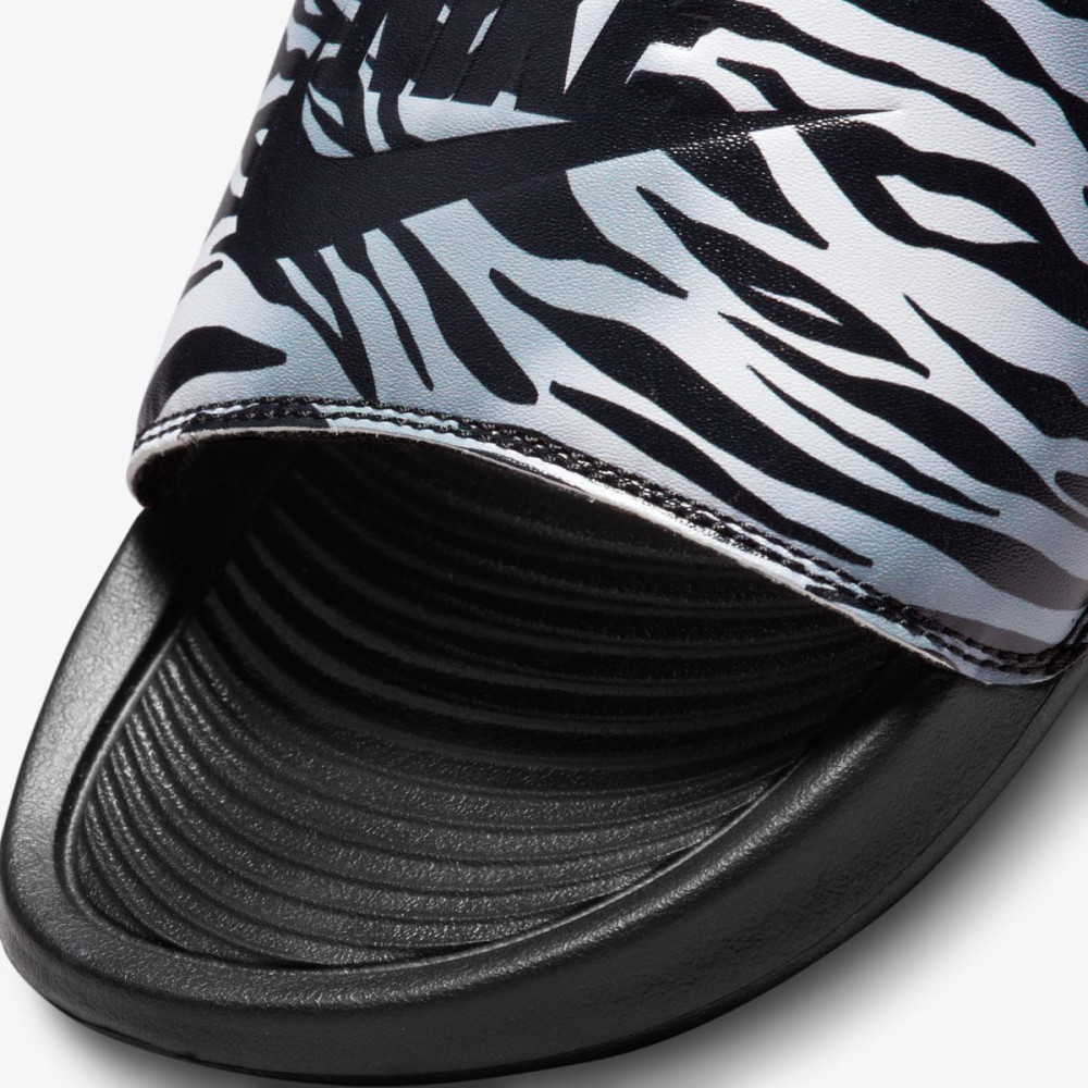 Тапочки Nike Women's Victori One Print Slide CN9676-011
