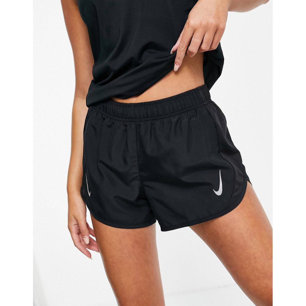 Жіночі шорти Nike Fast Tempo DRI-FIT Short DD5935-010