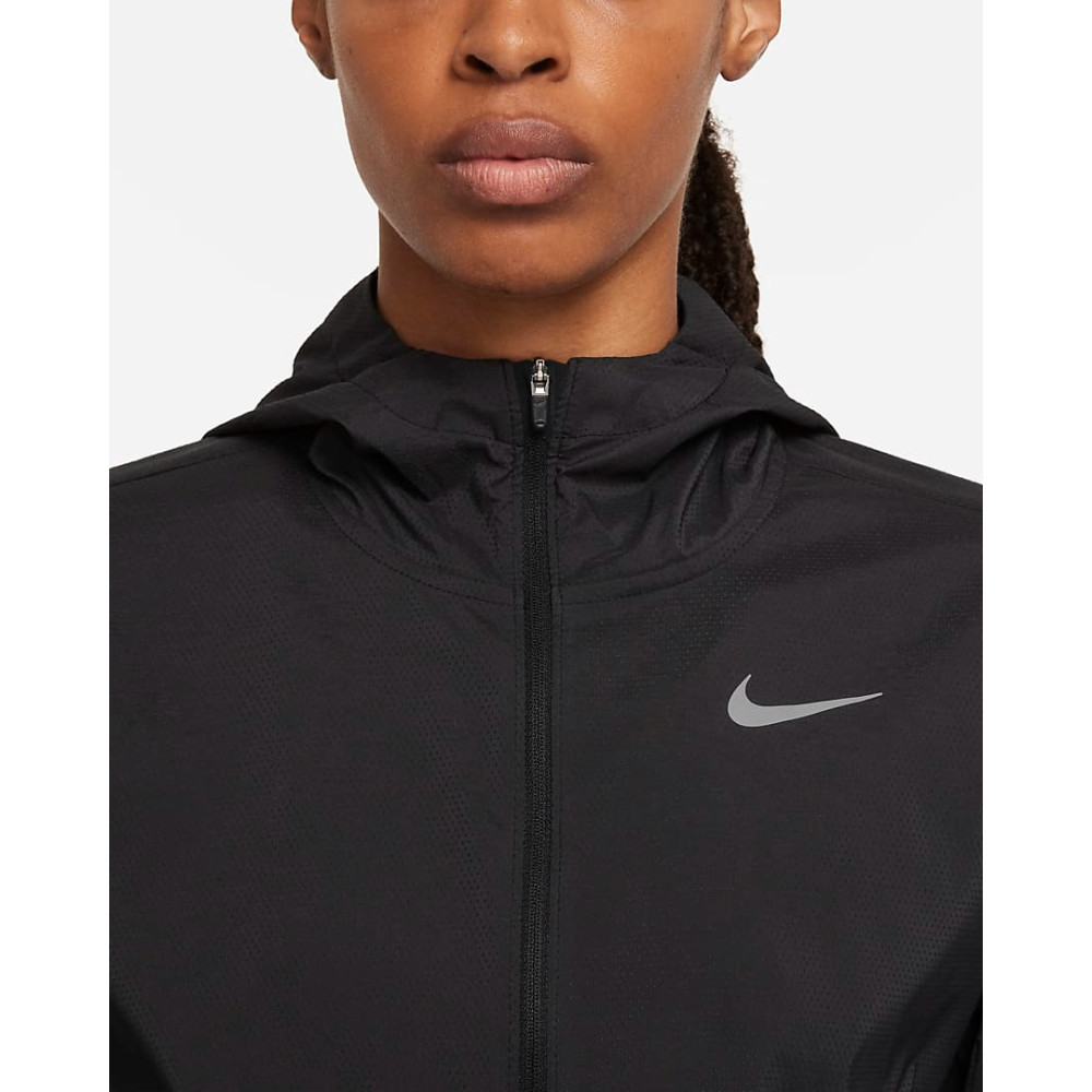 Женская ветровка Nike Impossibly Light Jacket DH1990-010