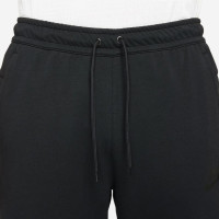 Штаны Nike Sportswear Tech Essentials Jogger DD5293-010