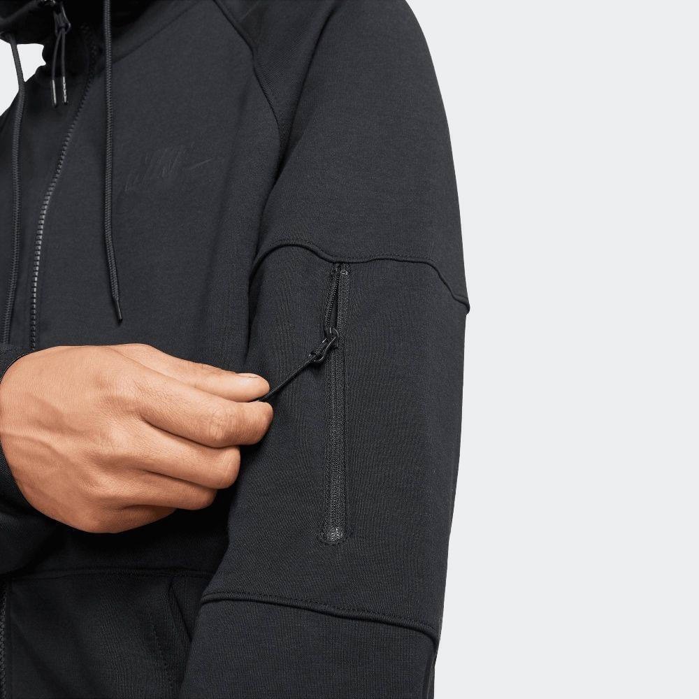 Кофта Nike Tech Essentials Fleece Hoodie DD5284-010