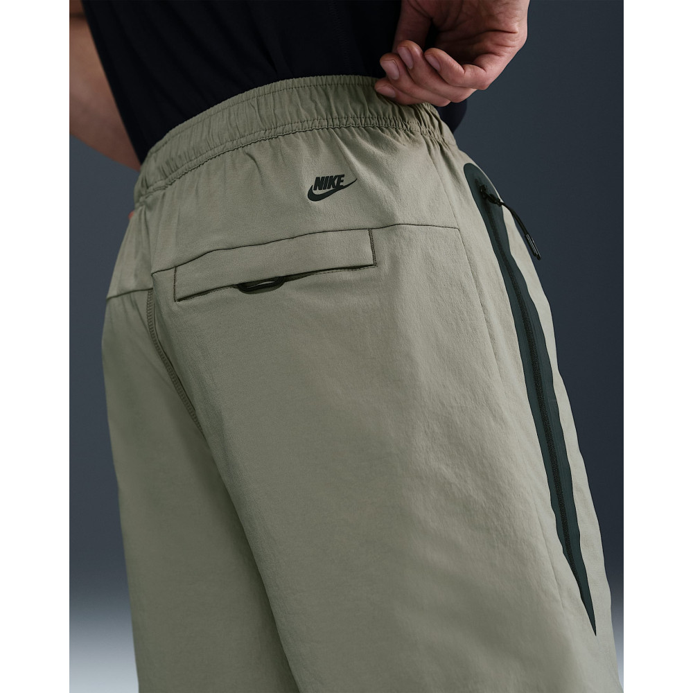 Шорты повседневные Nike Sportswear Tech Graphic Woven Short HJ0679-320