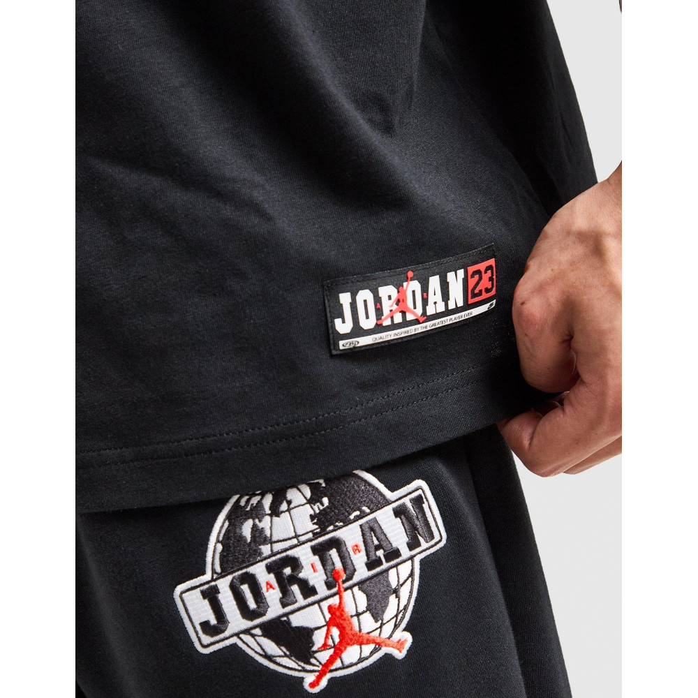 Футболка Jordan Globe Graphic Oversized Crew IQ0829-010