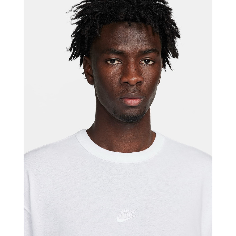 Футболка Nike Sportswear Premium Essential Tee DO7392-101