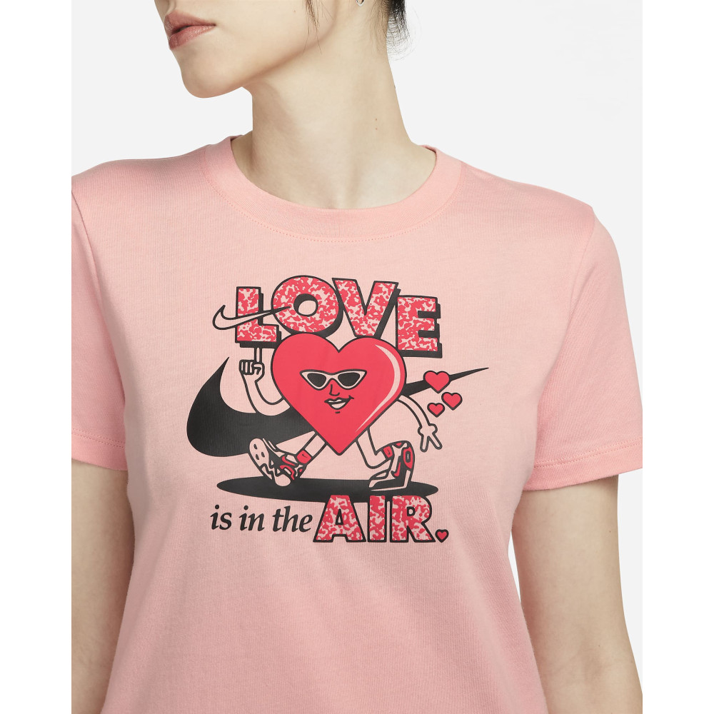 Женская футболка Nike Sportswear Valentine's Day Tee DN5878-697