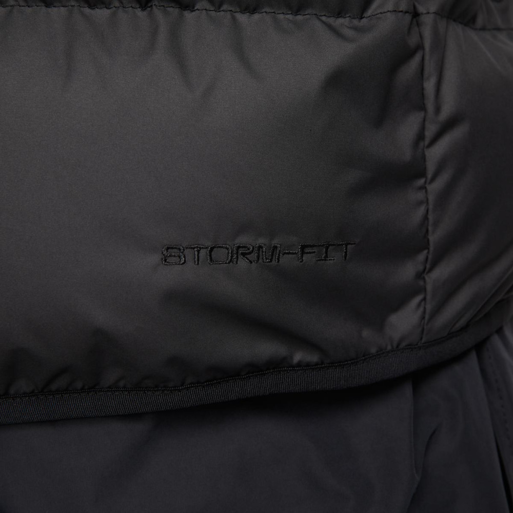 Жилетка Nike Storm-FIT Windrunner Primaloft-Field Vest FB8193-010