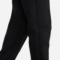 Жіночі штани Nike Sportswear Tech Fleece  FB8330-010