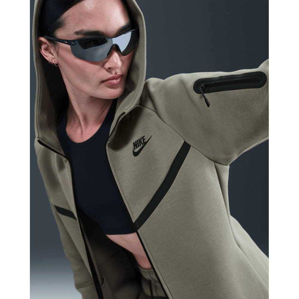 Женская толстовка Nike Sportswear Windrunner Tech Fleece HV6747-320