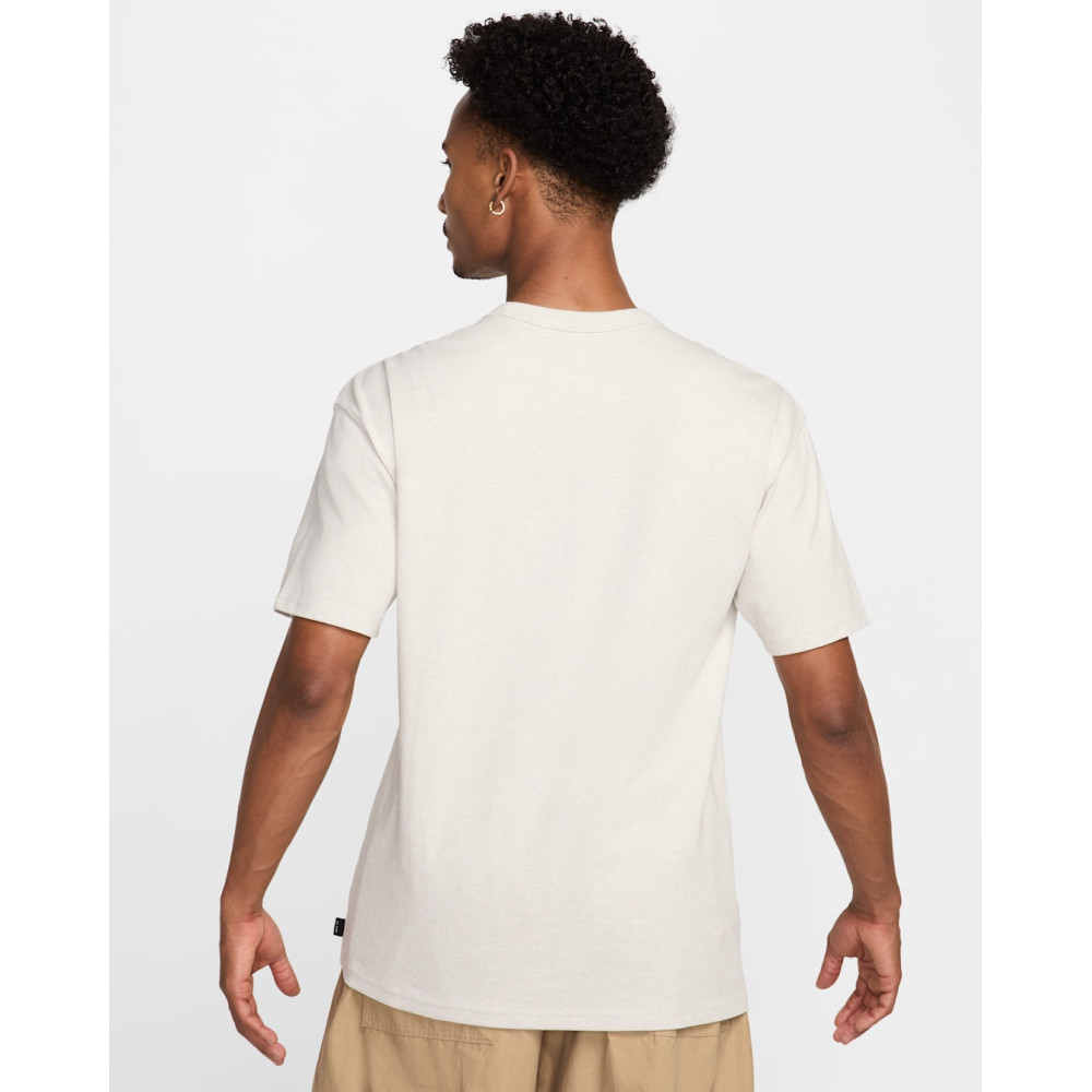 Футболка Nike Sportswear Premium Essential Tee DO7392-074