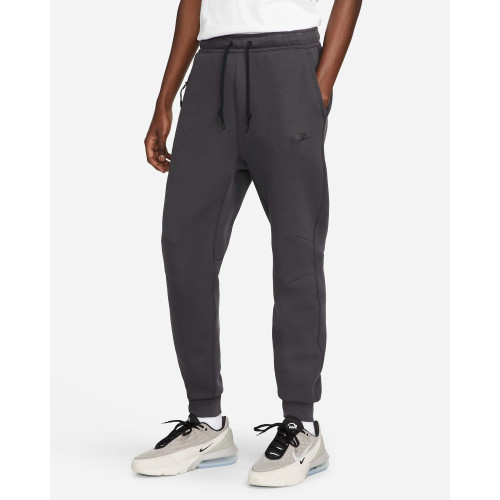 Штани Nike Sportswear Tech Fleece Joggers FB8002-060