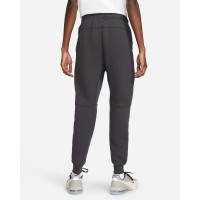 Штаны Nike Sportswear Tech Fleece Joggers FB8002-060