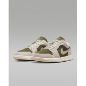 Кросівки Air Jordan 1 Low SE HV4089-201