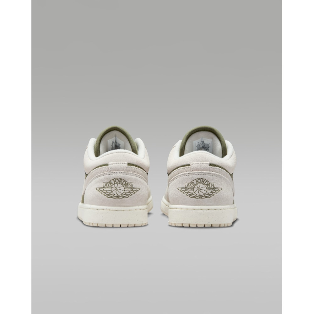 Кросівки Air Jordan 1 Low SE HV4089-201