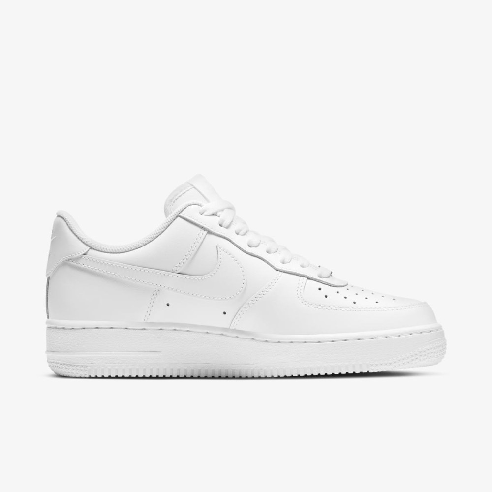 Кроссовки Nike Air Force 1 07 DD8959-100