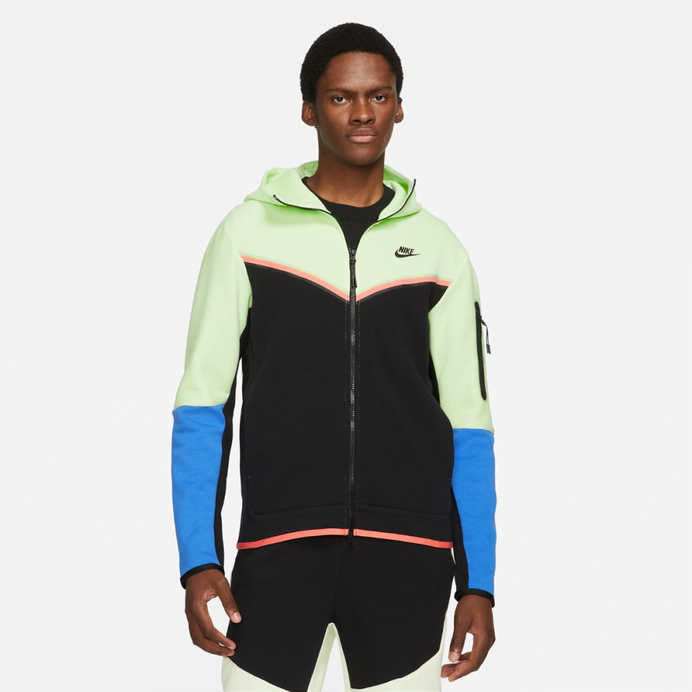 Кофта Nike Sportswear Tech Fleece Hoodie CU4489-303