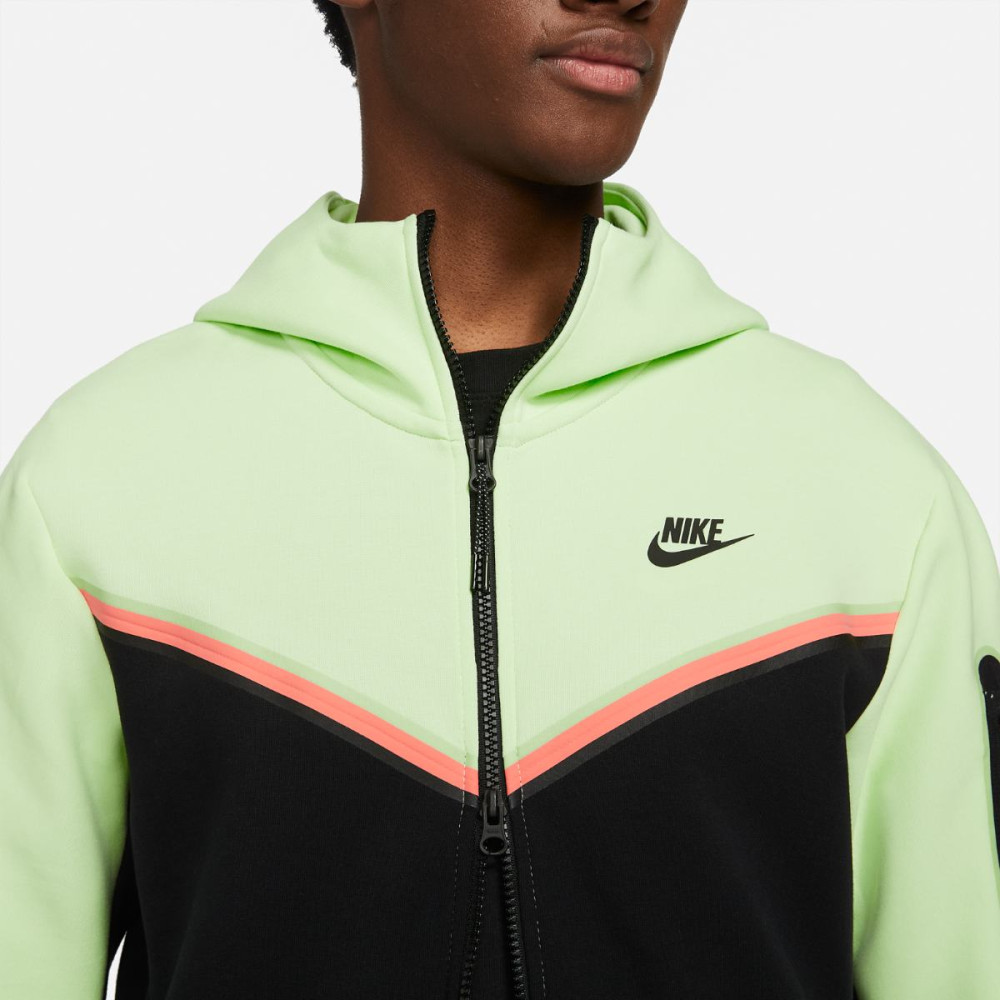Кофта Nike Sportswear Tech Fleece Hoodie CU4489-303