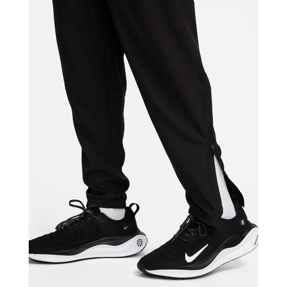Штани Nike Dri-Fit Challenger Woven Pant FQ4780-010