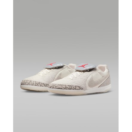 Футзалки Nike Tiempo Street Gato SE IC II7579-016