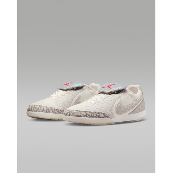 Футзалки Nike Tiempo Street Gato SE IC II7579-016