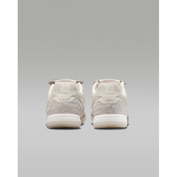 Футзалки Nike Tiempo Street Gato SE IC II7579-016