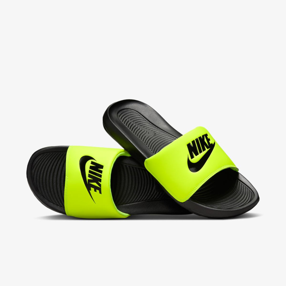 Тапочки Nike Victori One Slide CN9675-015