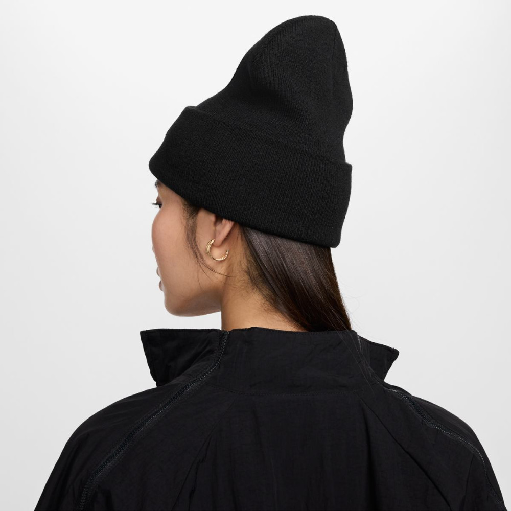 Шапка Nike Peak Futura Beanie HF0186-010