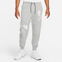 Штани Nike Sportswear Tech Fleece Graphic Joggers DM6480-063