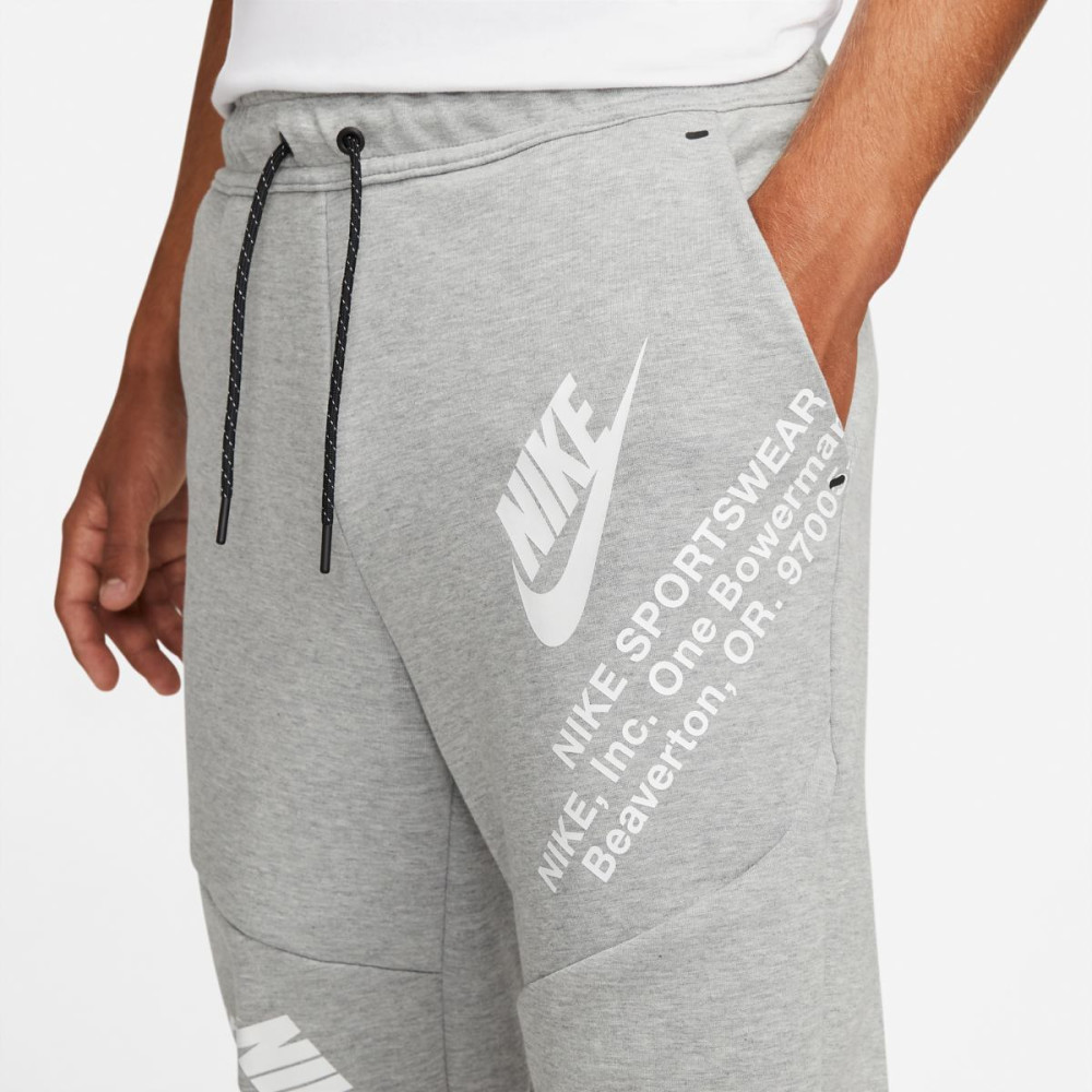 Штаны Nike Sportswear Tech Fleece Graphic Joggers DM6480-063