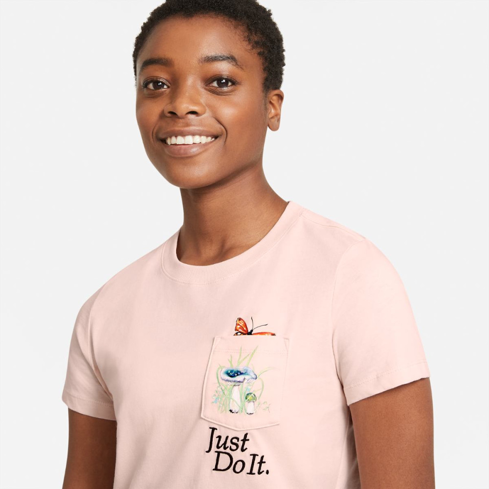 Женская футболка Nike Nature Pocket Tee DD1462-805