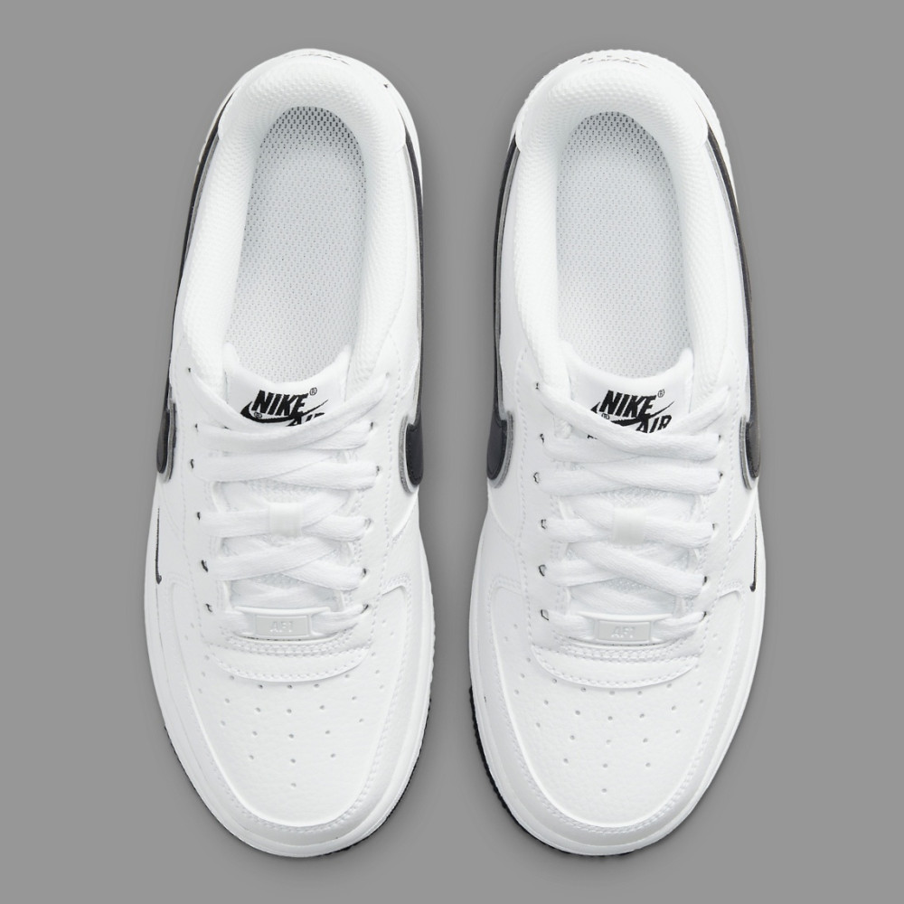 Кросівки Nike Air Force 1 DX9269-100