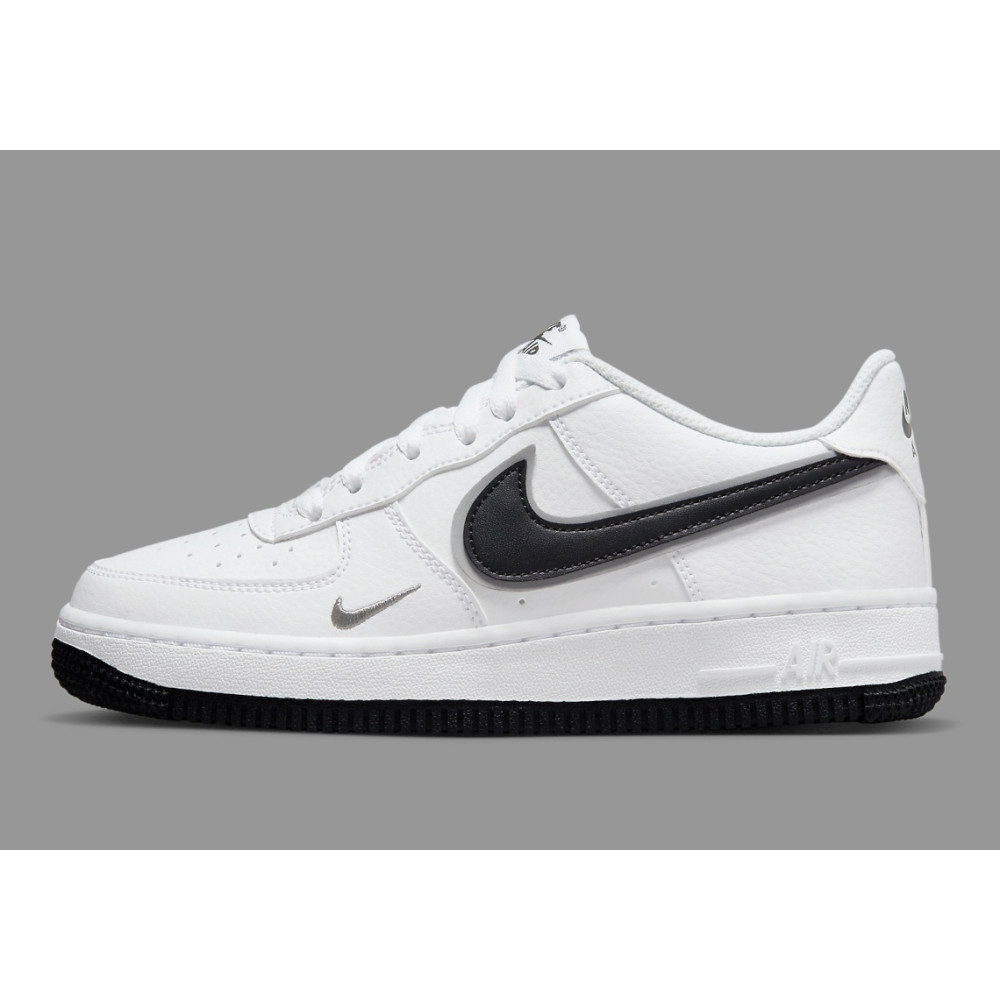 Кросівки Nike Air Force 1 DX9269-100