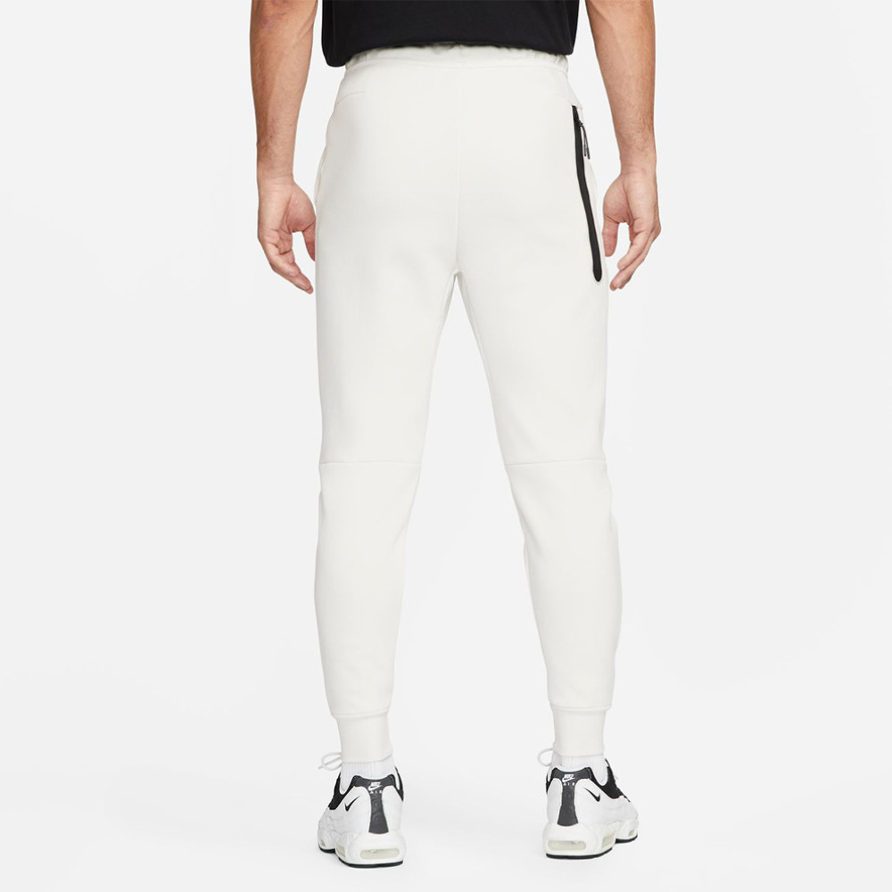 Штани Nike Sportswear Tech Fleece Joggers CU4495-030