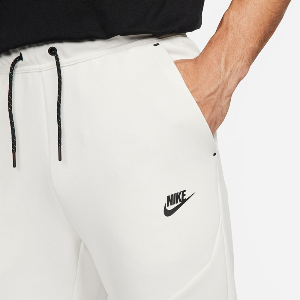Штани Nike Sportswear Tech Fleece Joggers CU4495-030