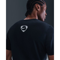 Футболка Nike Total 90 Tee IB6032-010